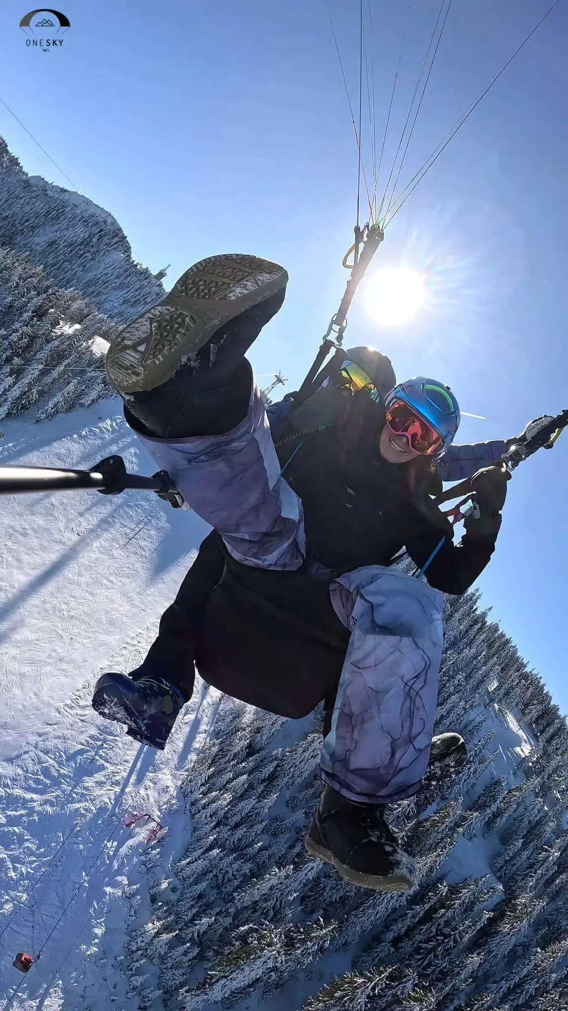 Zbor cu parapanta 10-15 minute în Poiana Brașov