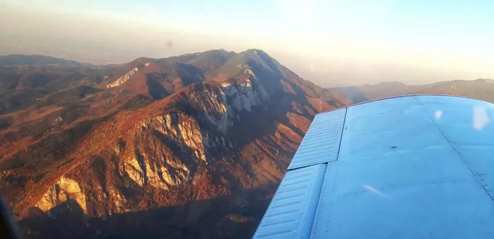 Zbor cu avionul peste Brașov, Poiana Brașov, Râșnov și Castelul Bran - 40 minute - 2-3 persoane
