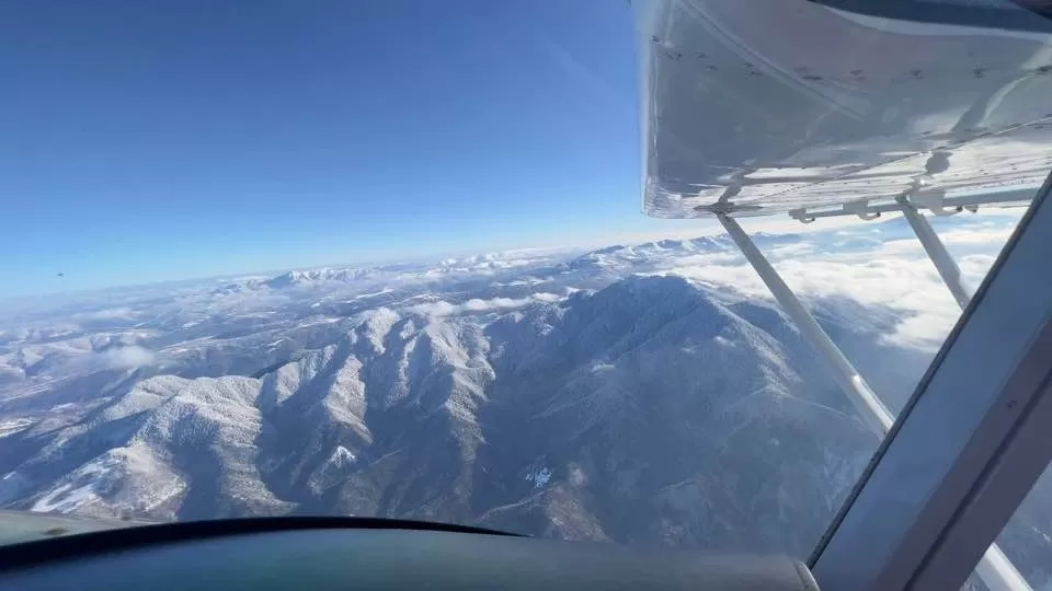 Zbor cu avionul peste Brașov, Râșnov, Castelul Bran și Munții Bucegi - 60 minute