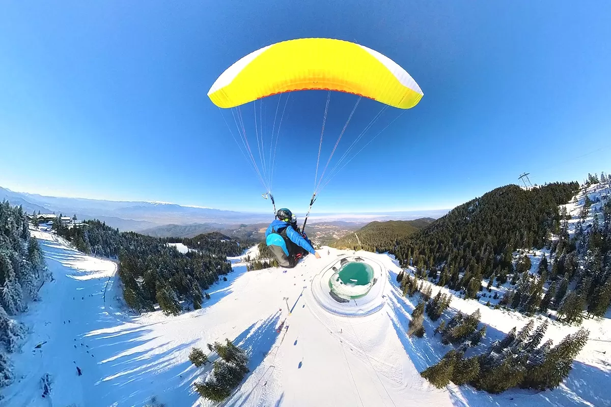 Zbor tandem cu parapanta 20-30 minute în Poiana Brașov